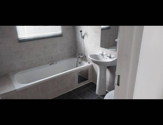 2 BEDROOM TOWNHOUSE FOR SALE IN ORIEL